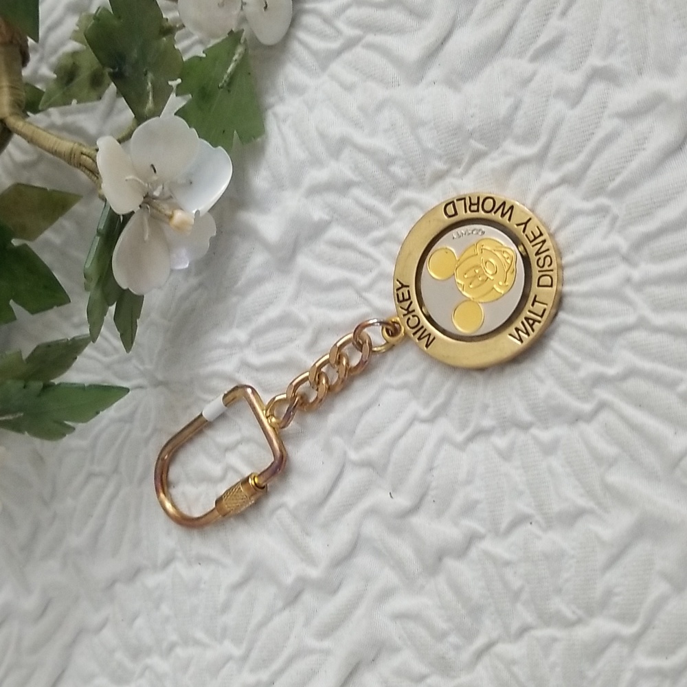 Vintage Mickey Mouse Walt Disney World Keyring  /Keychain